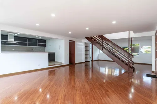 Casa En Venta En Niza Antigua. Cod V8182