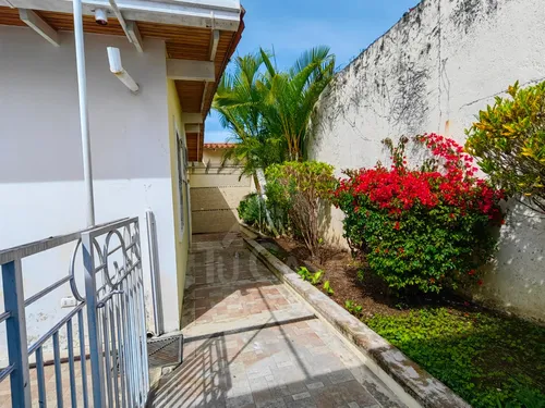 Hermosa Casa Urb Belensate