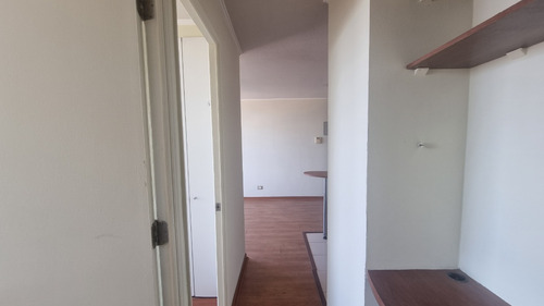 Santiago, San Francisco 2 D 1 B Piso Alto. Precio Rebajado.