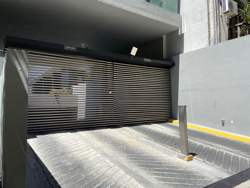 Venta Cochera Edificio View Libertador