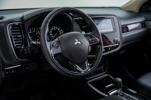 Mitsubishi Outlander HPE-S 3.0 V6 4x4 5p Aut.