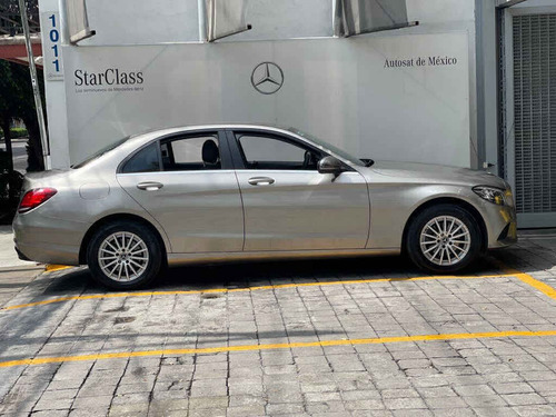 Imagen 6 de 15 de Mercedes-benz Clase C 2019 4p C 180 L4/1.6/t Aut