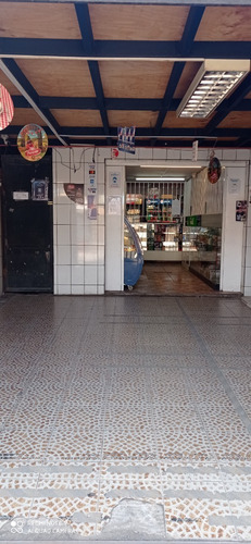 Se Venden 2 Casas Juntas, Una Con Uso Comercial,renca
