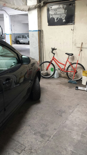 Espacio Para Depósito O Pequeño Taller Dentro De Parking