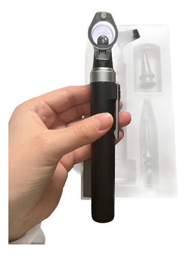 Kit Portatil Otoscopio Diagnostico Oido Luz Led Zoom X3 Negr
