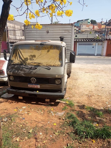 Imagem 5 de 15 de Caminhão 6-90
