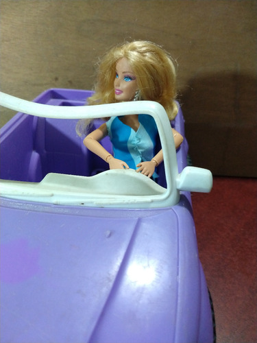 Carro Para Barbie Color Morado Con Muñeca Barbi De Regalo (Usado)