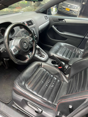 Imagen 10 de 13 de Volkswagen Jetta Jetta Gli
