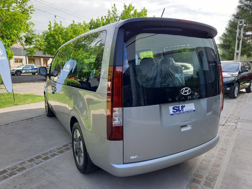 Imagen 3 de 14 de Hyundai All-new Staria 4wd - Edición Lanzamiento Okm