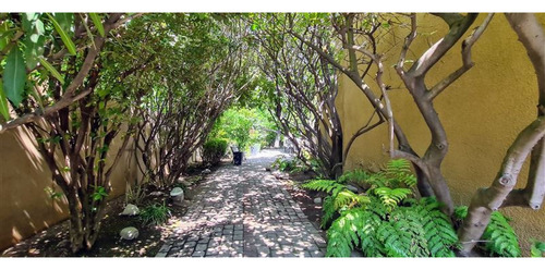 Casa En Venta En Lo Barnechea