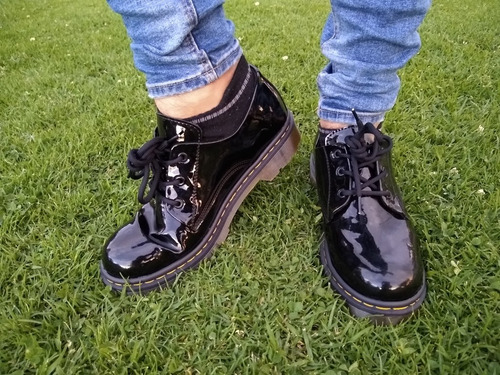 Zapatos Nacionales, Nival Negro Charol