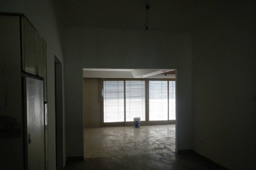 Imagen 4 de 11 de Galpon Con Vivienda En Venta En Ciudadela