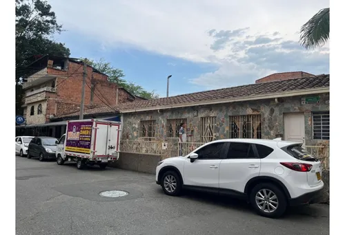 Casa En Itagui, Ditaires