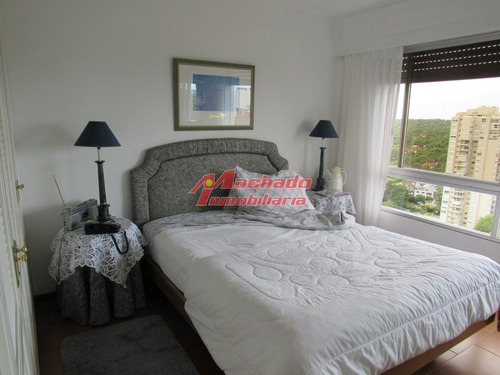 Imagen 18 de 30 de Venta De Apartamento De Dos Dormitorios En Punta Del Este