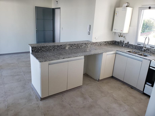Imagen 6 de 11 de Departamento En Venta En Quilmes