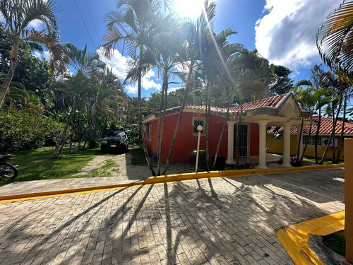 En Samaná, Republica Dominicana, Villas Listas Para Mudarse, Dos Habitaciones Con Sus Baños, ¡sala, Comedor, Cocina, Terraza Techada Y Patio En El Residencial Bahía De Los Dioses!