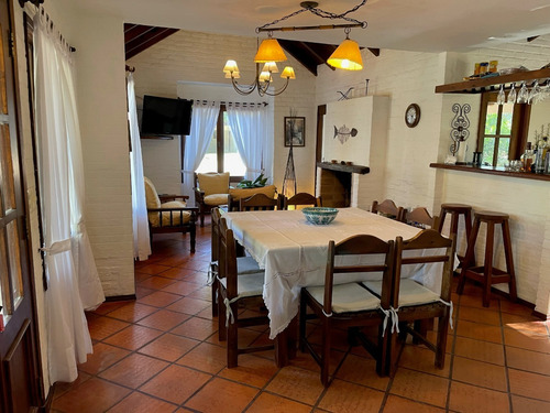 Imagen 5 de 24 de Casa Alquiler Solanas Vacation Club / 3 Dorm - 8 Personas.