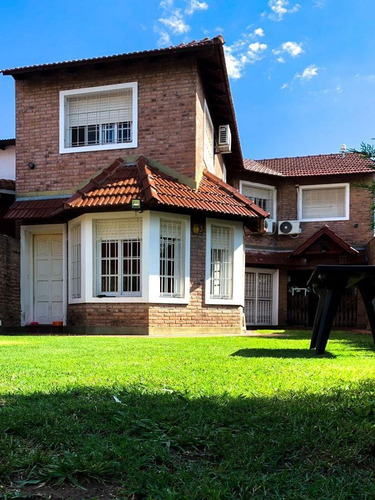 Imagen 7 de 30 de Venta De Casa Con Pileta Ubicada En 20 De Junio 1317 En Bella Vista