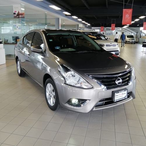 Imagen 1 de 14 de Nissan Versa 2019