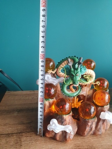 Figura Dragon Shenlong Con Esferas Del Dragon Y Montaña 20cm