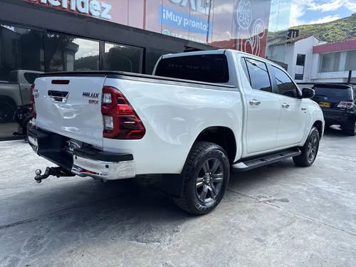 Toyota Hilux 4.0l Tp 4000cc 4x4 7ab Tc R17