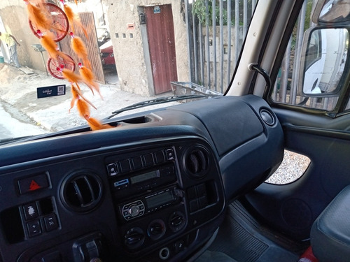 Imagem 6 de 12 de Ford Cargo 1719