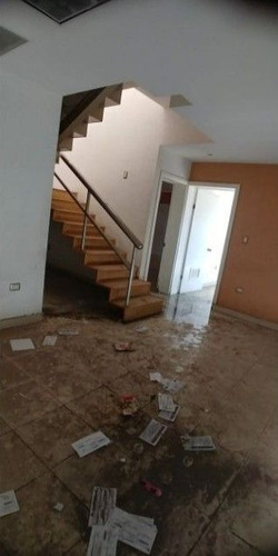 Edificio En Venta, Con Oficinas, Bodegas Y Estacionamiento Por La Tecnológico
