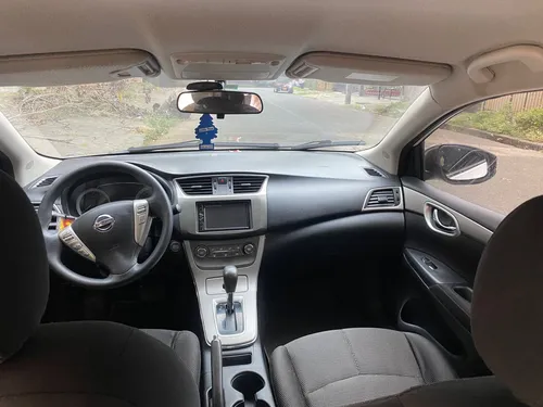 Nissan Sentra 1.8 B17 Advance