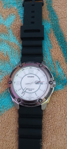 Reloj Casio Mtp 1327 Japan Negro Brance Blanco (Usado)