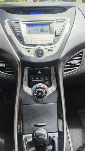 Hyundai Elantra 1.8 i35 GLS MT