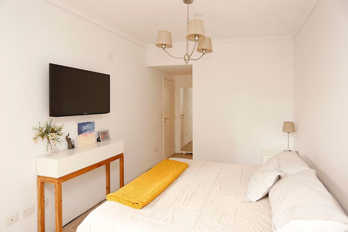 Venta Depto, Colegiales, 5 Amb Con Cochera.