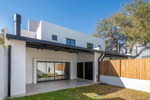 Imagen 19 de 30 de Duplex A La Venta - Villa Belgrano - 2 Y 3 Dormitorios - En Planta Baja Y Alta