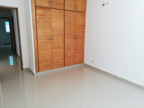 Amplio Y Moderno 1er Piso En Alma Rosa I