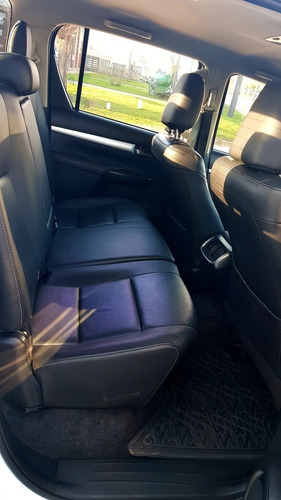 Imagen 6 de 6 de Toyota Hilux 2.8 Cd Srx 177cv 4x4 2016