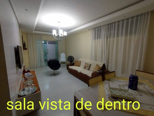 Casa Com 4 Quartos (1 Suíte)
