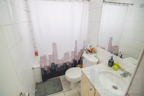 Departamento Con Excelente Ubicación En Macul