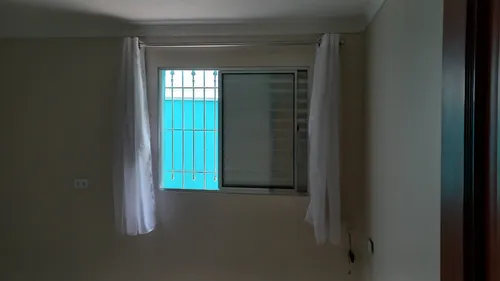 Casa Grande E Espaçosa Com Terraço E Churrasqueira Com Ótima Localização
