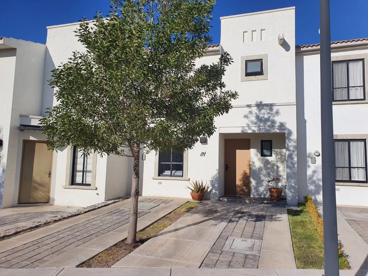 Venta Casa 3 Recámaras Como Nueva De Alta Homes En Zakia Excelente Ubicación