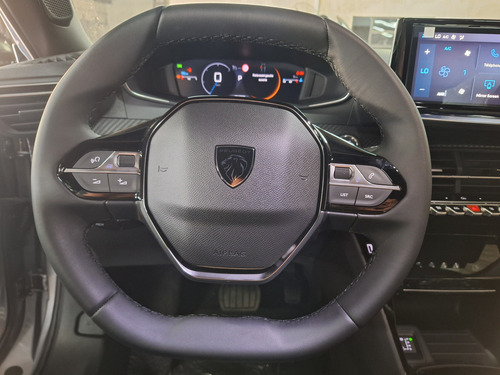 Peugeot 2008 1.0T Allure