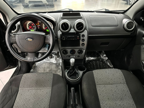 Ford Fiesta 1.6 MPI CLASS HATCH 8V