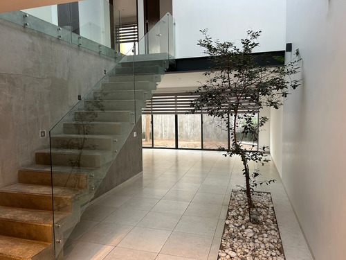 Residencia En La Cima De Zapopan 3 Rec Un Estudio 3 Baños Completos