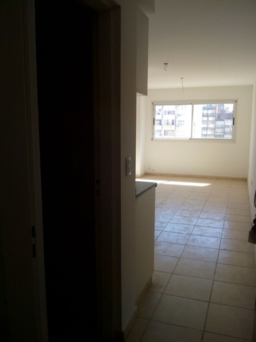 Imagen 4 de 6 de Venta Departamento 1 Dormitorio Balcón Roca 620