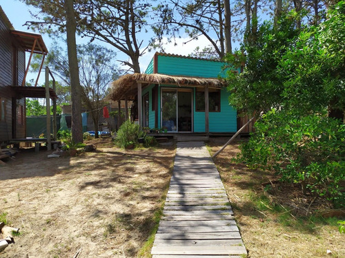 Imagen 10 de 12 de Hostel - En Venta - Para 17 Personas En Bosque De Punta Del Diablo