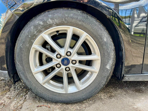 Ford Focus SE 2.0
