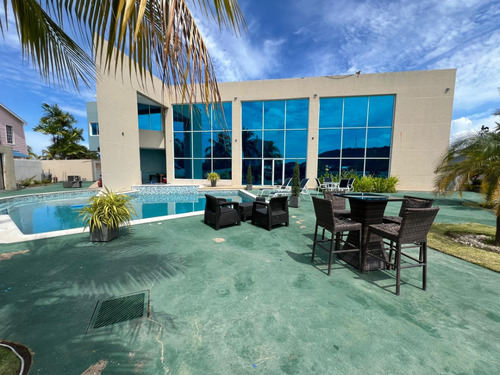 Conjunto Res Las Villas, Lujosa Y Cómoda Villa En Alquiler Vacacional