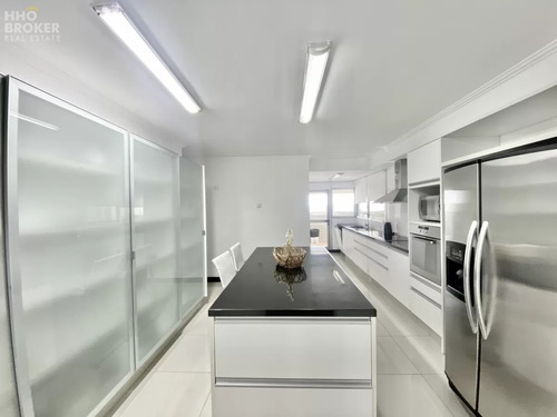 Apartamento En Alquiler Torre Lobos, Punta Del Este.
