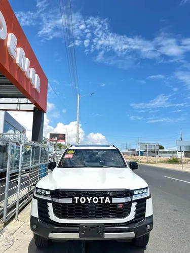 Toyota Land Cruiser 2023