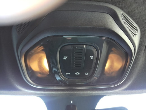 Imagen 17 de 21 de Fiat Toro 1.8 Nafta 170 E-torq Evo Freedom At6