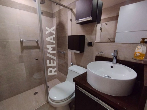 Townhouse En Conjunto Residencial La Rosaleda, Urbanizacion Sabanamar, Isla De Margarita