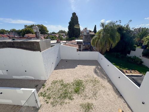 Departamento 2 Ambientes Con Balcón Y Cochera - Bolivar Al 400 - Lomas De Zamora